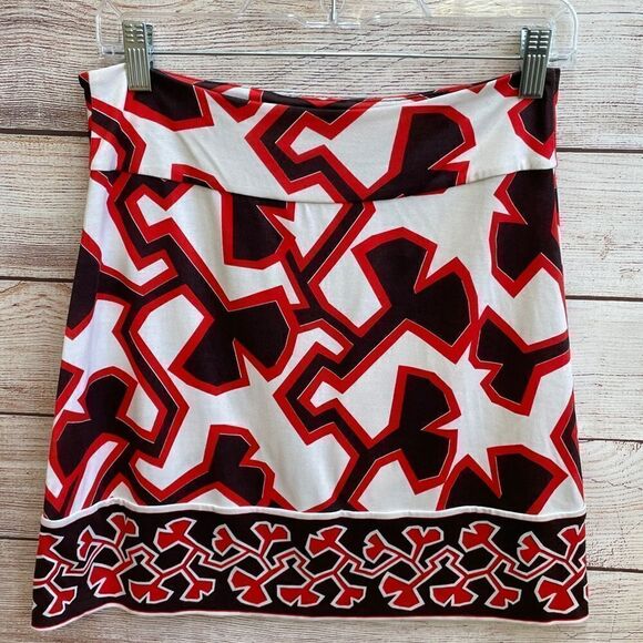 DIANE VON FURSTENBERG AMALLIE PENCIL SKIRT IN 100% SILK - Picture 3 of 5